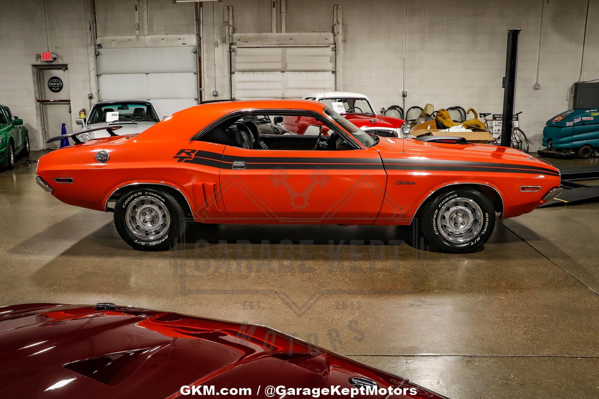 Unknown-Challenger-1971-Orange-Black-38