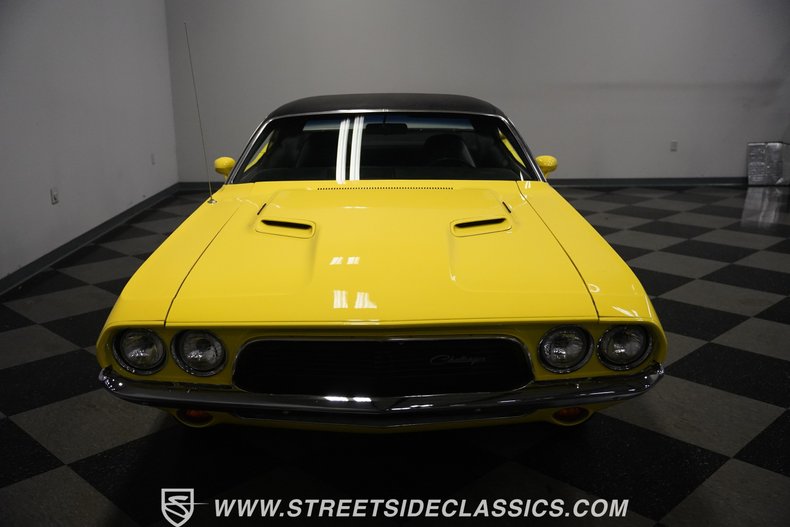 Unknown-Challenger-1972-Banana-Black-28