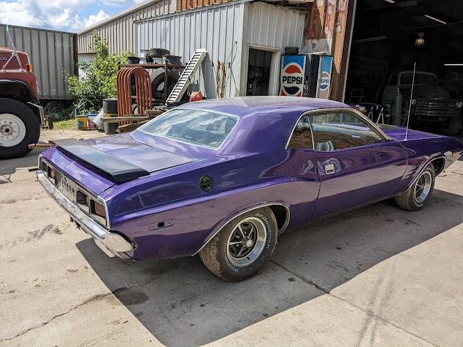Unknown-Challenger-1972-Plum-Crazy-10