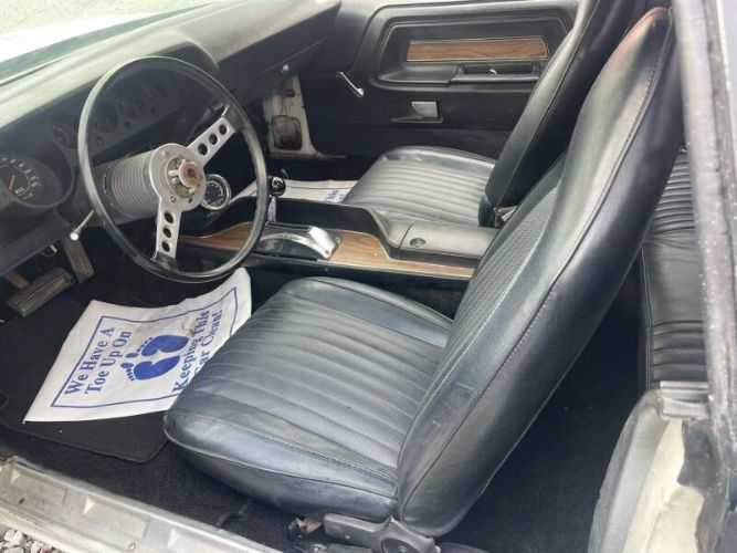 Unknown-Challenger-1972-WhiteBlack-Top-Black-2