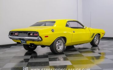 Unknown-Challenger-1973-Yellow-Pearl-Black-19