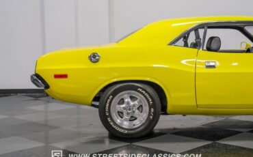 Unknown-Challenger-1973-Yellow-Pearl-Black-22
