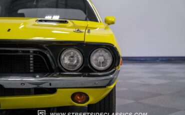Unknown-Challenger-1973-Yellow-Pearl-Black-23