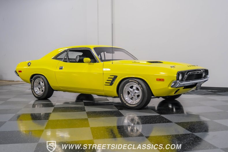Unknown-Challenger-1973-Yellow-Pearl-Black-25