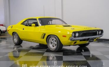 Unknown-Challenger-1973-Yellow-Pearl-Black-26