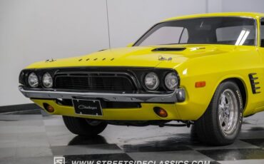 Unknown-Challenger-1973-Yellow-Pearl-Black-29