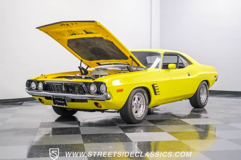 Unknown-Challenger-1973-Yellow-Pearl-Black-32