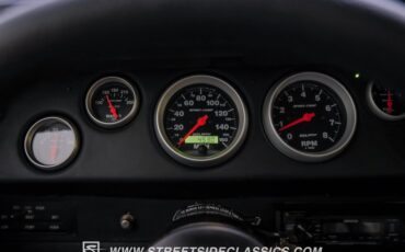 Unknown-Challenger-1973-Yellow-Pearl-Black-41