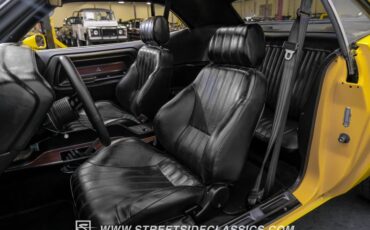 Unknown-Challenger-1973-Yellow-Pearl-Black-8