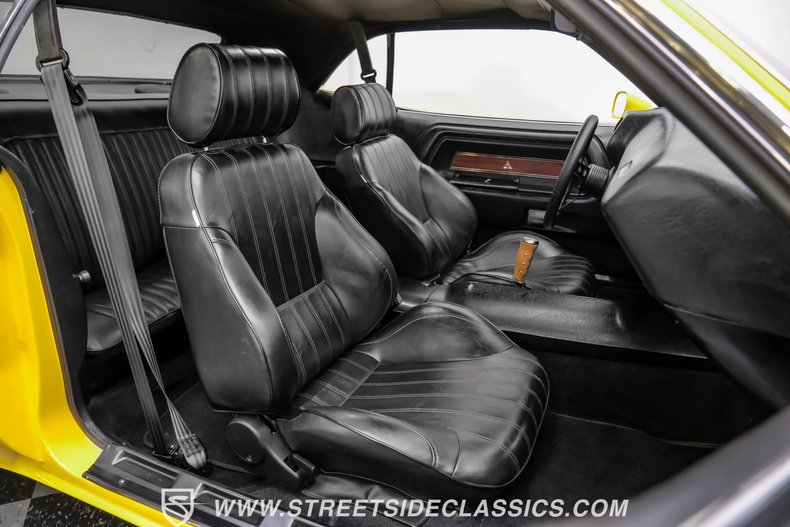 Unknown-Challenger-1973-Yellow-Pearl-Black-9