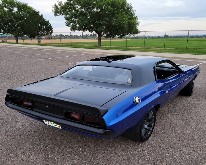 Unknown-Challenger-1974-Blue-Black-10