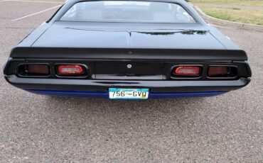 Unknown-Challenger-1974-Blue-Black-12