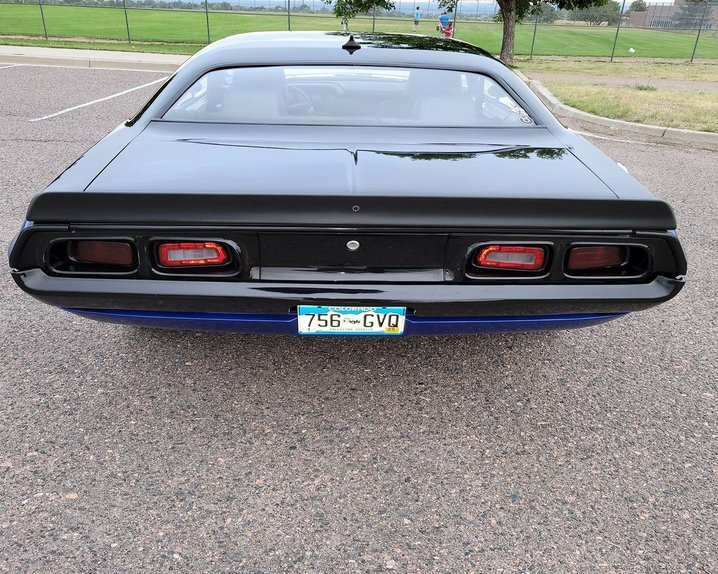 Unknown-Challenger-1974-Blue-Black-12