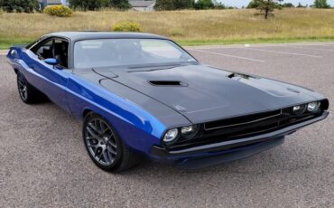 Unknown-Challenger-1974-Blue-Black-14