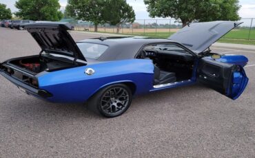 Unknown-Challenger-1974-Blue-Black-2