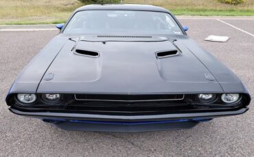Unknown-Challenger-1974-Blue-Black-22