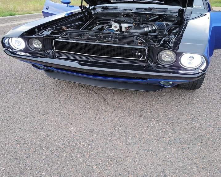 Unknown-Challenger-1974-Blue-Black-29