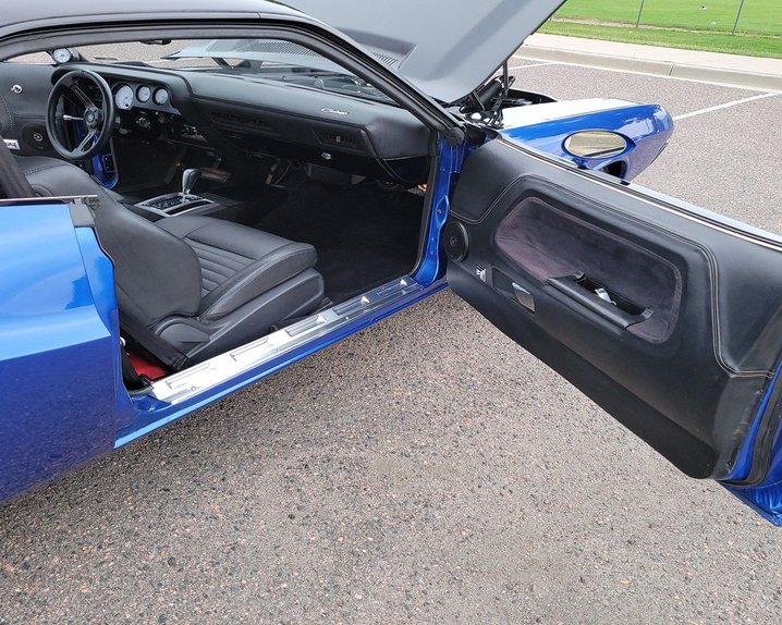 Unknown-Challenger-1974-Blue-Black-33