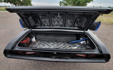 Unknown-Challenger-1974-Blue-Black-34