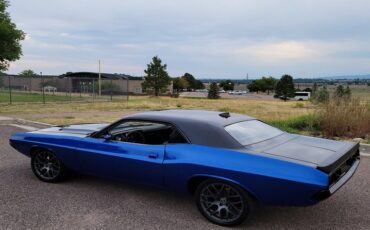 Unknown-Challenger-1974-Blue-Black