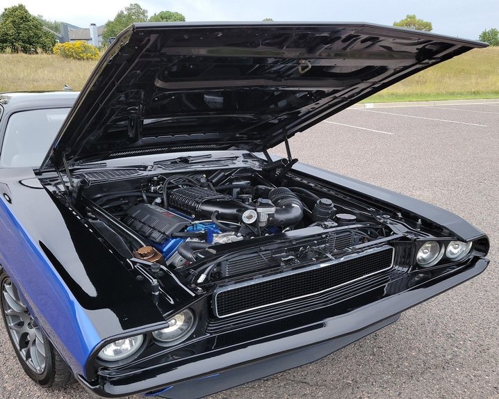 Unknown-Challenger-1974-Blue-Black-39