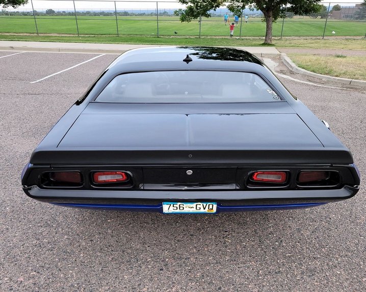 Unknown-Challenger-1974-Blue-Black-4