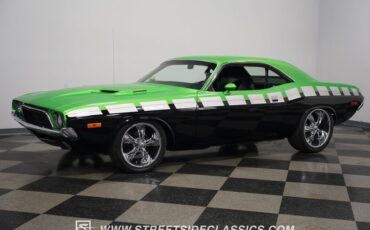 Unknown-Challenger-1974-Green-Black-10