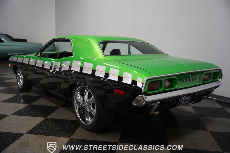 Unknown-Challenger-1974-Green-Black-14
