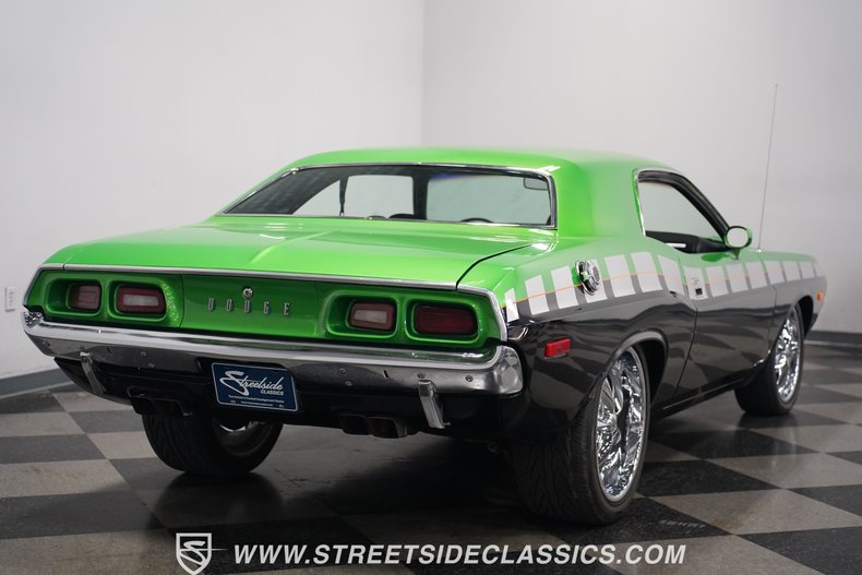 Unknown-Challenger-1974-Green-Black-16