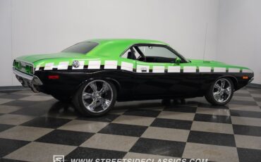 Unknown-Challenger-1974-Green-Black-18