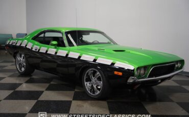 Unknown-Challenger-1974-Green-Black-22
