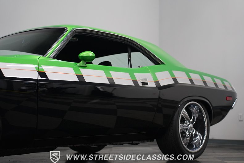 Unknown-Challenger-1974-Green-Black-29