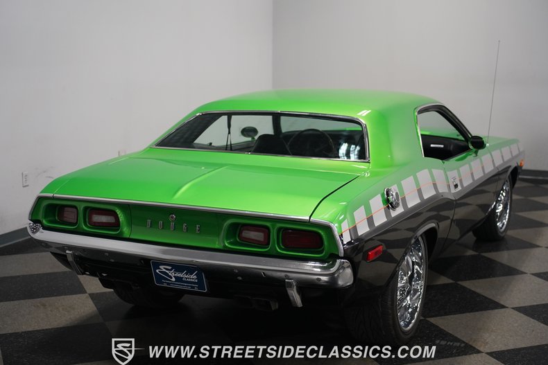 Unknown-Challenger-1974-Green-Black-31
