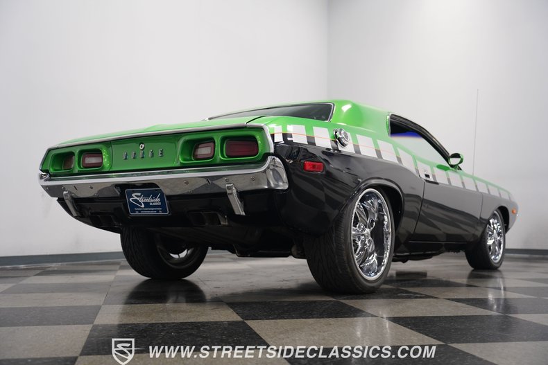 Unknown-Challenger-1974-Green-Black-33