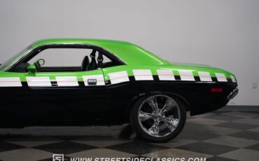 Unknown-Challenger-1974-Green-Black-4