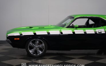 Unknown-Challenger-1974-Green-Black-8