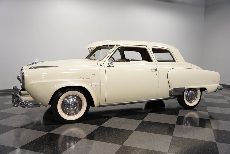 Unknown-Champion-1950-White-Gray-12
