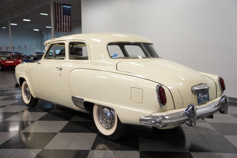 Unknown-Champion-1950-White-Gray-15