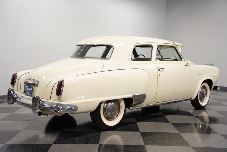 Unknown-Champion-1950-White-Gray-19