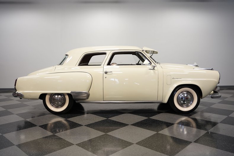 Unknown-Champion-1950-White-Gray-21