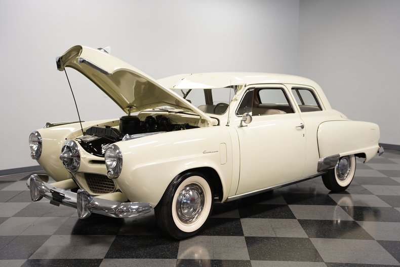 Unknown-Champion-1950-White-Gray-35