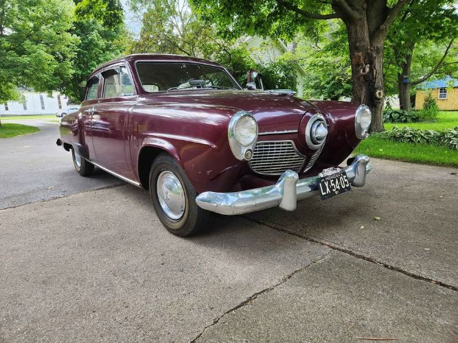 Unknown-Champion-1951-Burgundy-Gray-1