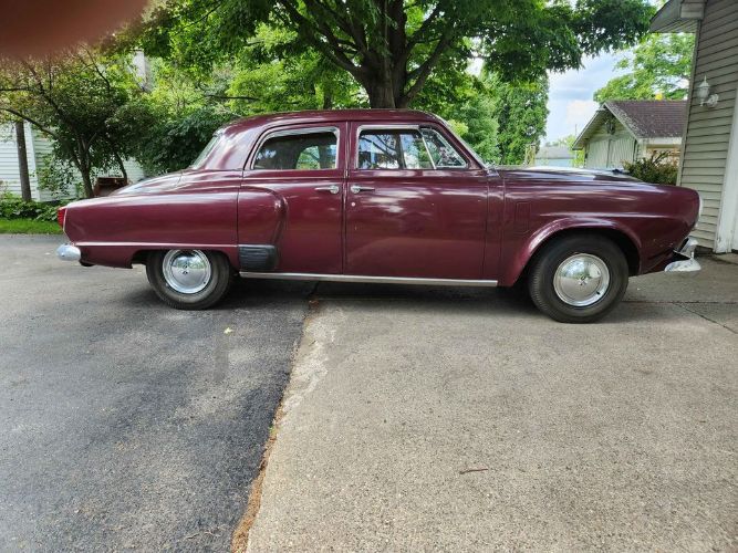 Unknown-Champion-1951-Burgundy-Gray-3