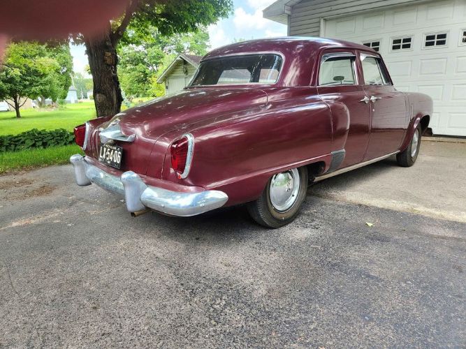 Unknown-Champion-1951-Burgundy-Gray-4