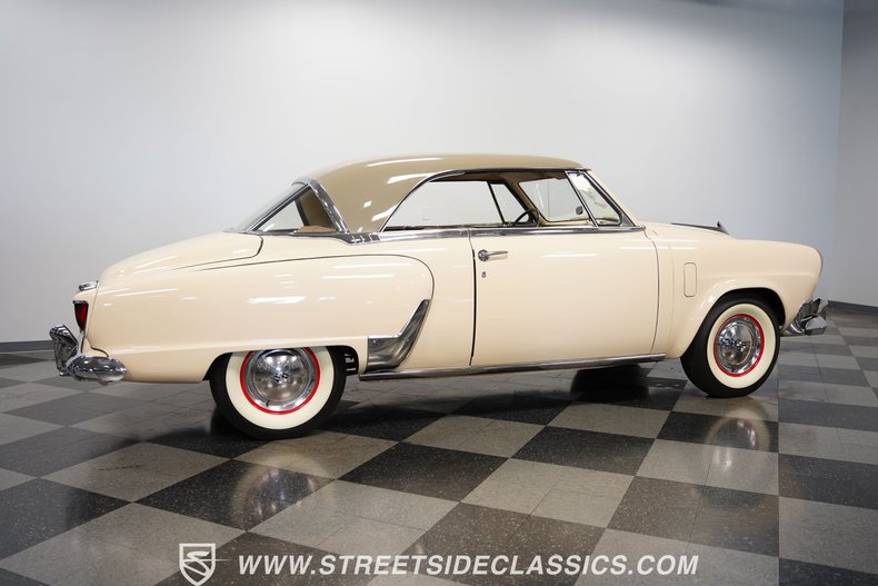 Unknown-Champion-1952-Cream-Brown-18