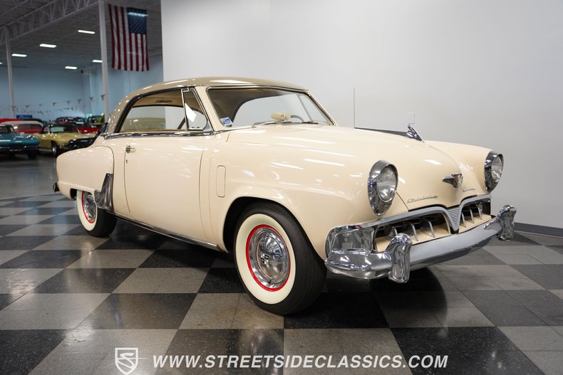 Unknown-Champion-1952-Cream-Brown-20