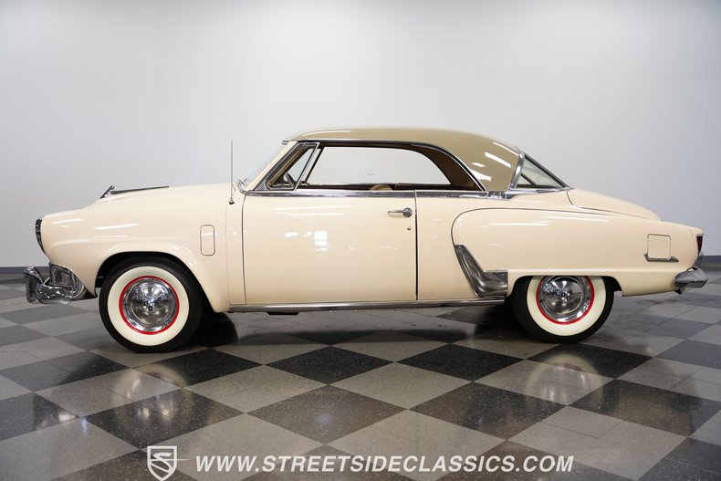 Unknown-Champion-1952-Cream-Brown