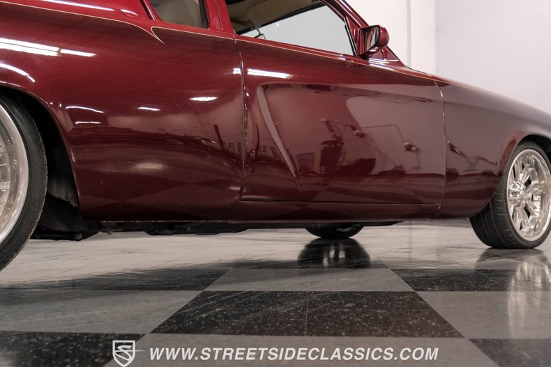 Unknown-Champion-1953-Candy-Red-Metallic-Tan-42