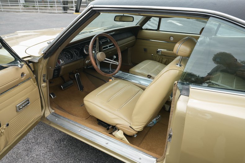 Unknown-Charger-1968-Medium-Gold-Gold-10