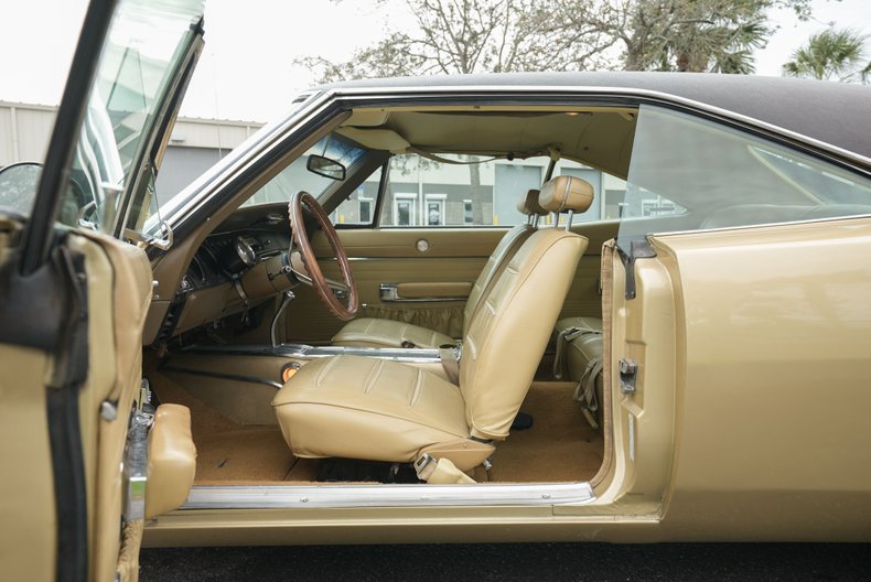 Unknown-Charger-1968-Medium-Gold-Gold-13